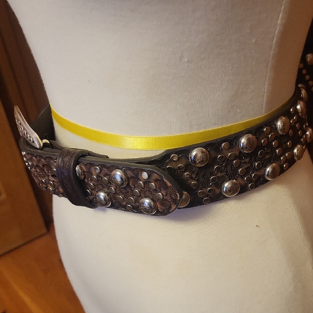 Ariat Brown Leather Belt with Silver Details - Picture 4 of 9